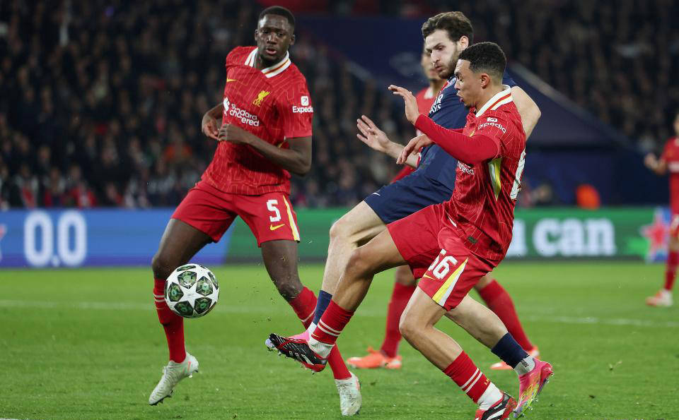 包含利物浦遭遇争议判罚,裁判组回应:执法公正,方面用户上海显示.的词条