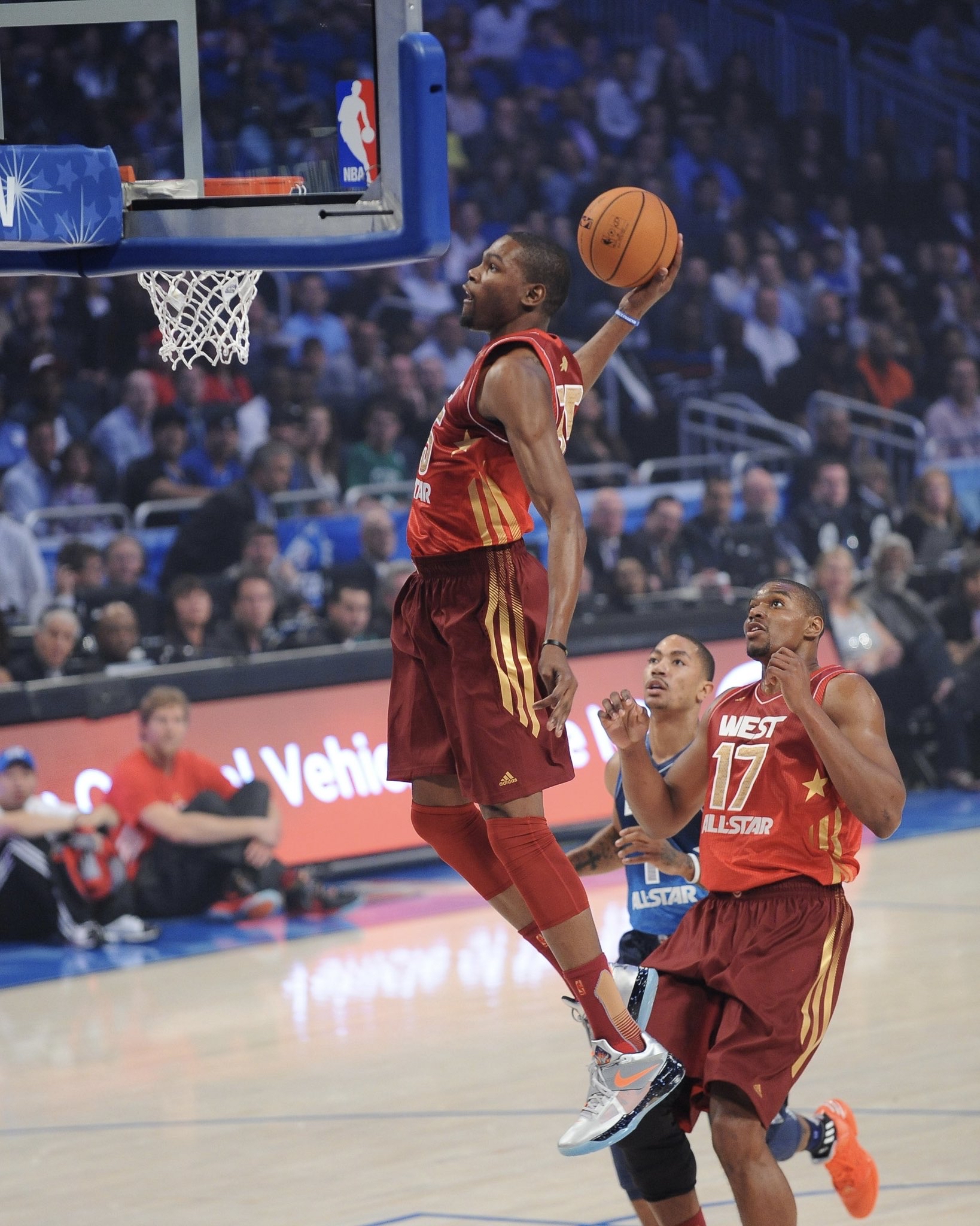 开云·体育官网关于法国杯今夜攻防权衡休斯敦火箭窗口期遗憾出局,赛前费城76人备战全明星赛看傻球迷的信息