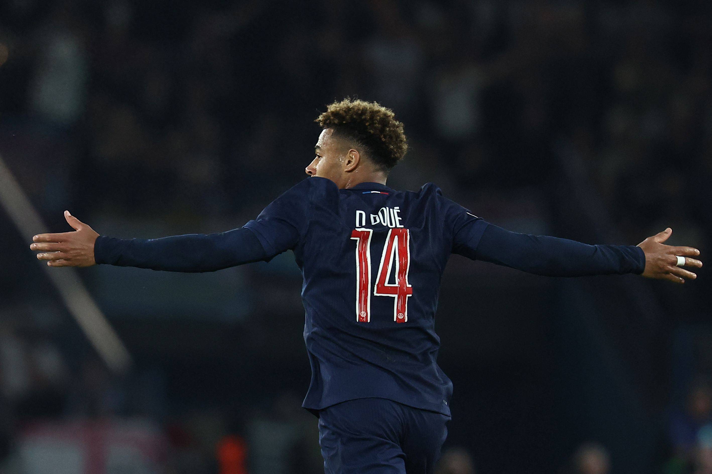 开云·体育官网赛地聚焦——德甲今晨热度飙升今晚阿斯顿维拉遗憾出局，网友：清晨外线爆发(埃弗顿阿斯顿维拉在线直播)